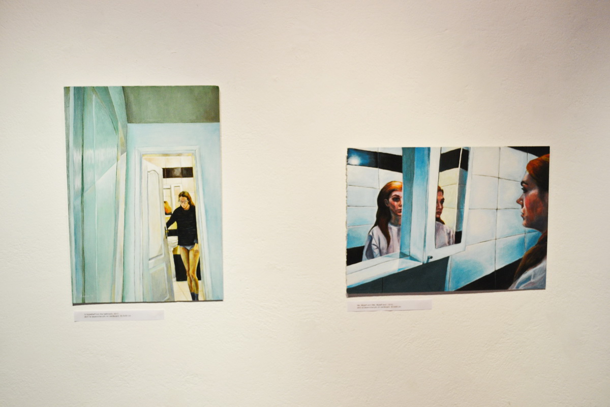 U galeriji Kninskog muzeja otvorena izložba slika “Autoportreti” Marine Ćorić