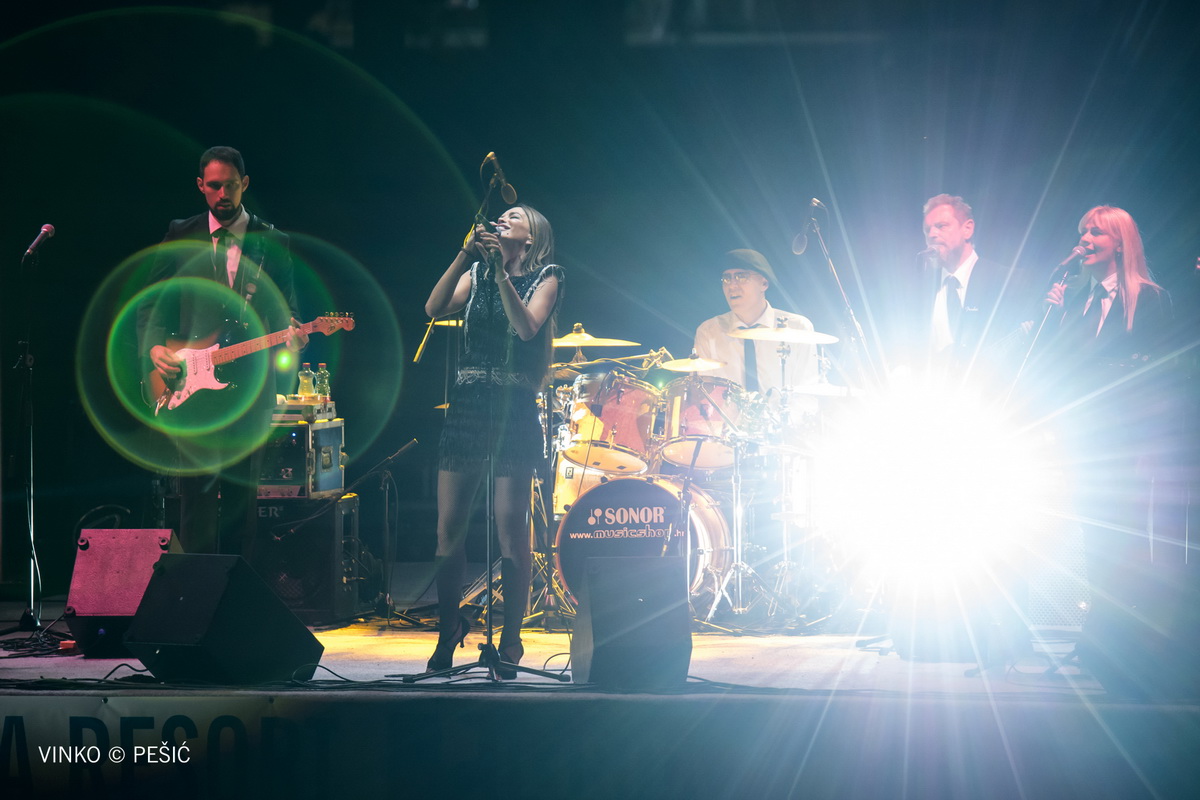 Severina oduševila nastupom na bazenu Ilirije u Biogradu na Moru