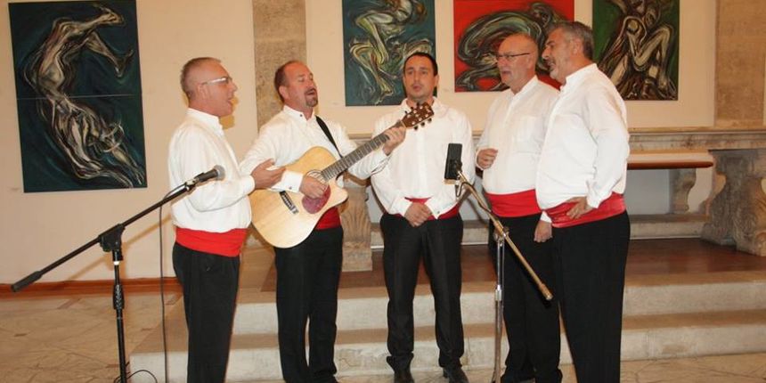 Klapa Donat Klapa Donat