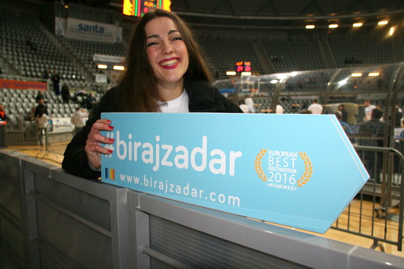 Košarkaši i navijači KK Zadar podržali akciju #birajzadar Košarkaši i navijači KK Zadar podržali akciju #birajzadar