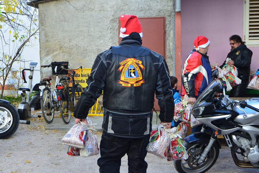 Zadarske Beštije posjetile mališane DV Latica, Foto: Iva Perinčić Zadarske Beštije posjetile mališane DV Latica, Foto: Iva Perinčić