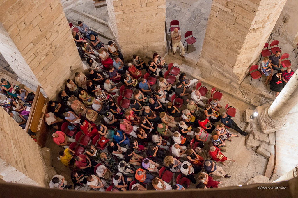 Roman i Milena Simović oduševili koncertom u crkvi Sv. Donata Roman i Milena Simović oduševili koncertom u crkvi Sv. Donata