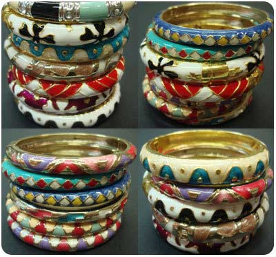 Okitite se hrpom narukvica! (moda.com)