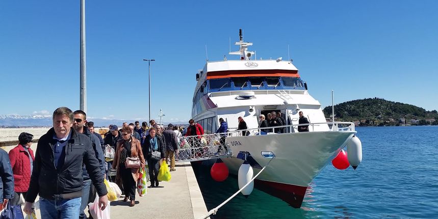 Dora na državnoj brodskoj liniji 409 Zadar-Preko-Zadar, Foto: Mladen Malik