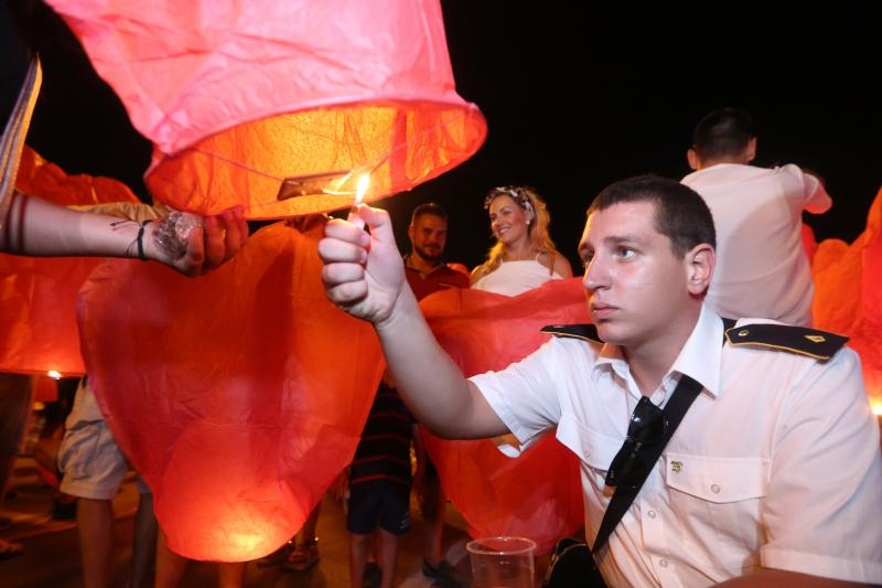 Vodice: Puštanjem lampiona obilježena 10. obljetnica Kornatske tragedije Vodice: Puštanjem lampiona obilježena 10. obljetnica Kornatske tragedije