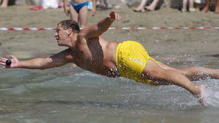 Split, 120611.
Na splitskim Bacvicama odrzano je 7. Prvenstvo svita u piciginu. Naslov pobjednika drugu godinu za redom osvojila je ekipa A1.
Foto: Ante Cizmic / CROPIX Split, 120611.
Na splitskim Bacvicama odrzano je 7. Prvenstvo svita u piciginu. Naslov pobjednika drugu godinu za redom osvojila je ekipa A1.
Foto: Ante Cizmic / CROPIX