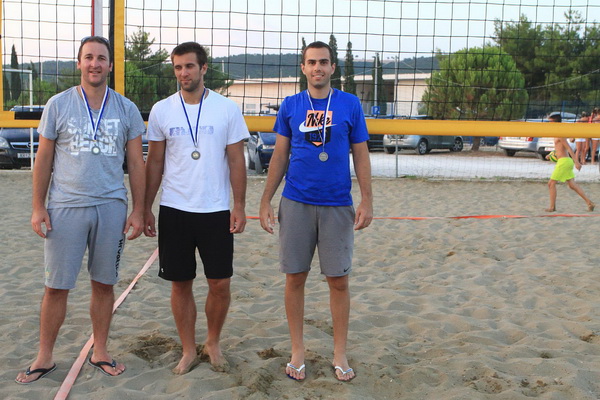 Na plaži Punta u Bibinjama održan 6. Memorijalni turnir u odbojci na pijesku za Tomislav Sikirića – Siku. Foto: Leo Banić Na plaži Punta u Bibinjama održan 6. Memorijalni turnir u odbojci na pijesku za Tomislav Sikirića – Siku. Foto: Leo Banić
