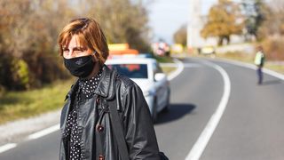 Jošani: Tri osobe poginule u frontalnom sudaru između dva automobila Jošani: Tri osobe poginule u frontalnom sudaru između dva automobila