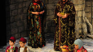 Zadar, 23.02.2012. snimio: Nenad Marčev
Gradsko kazalište Marina Držića Dubrovnik
Milan Ogrizović
HASANAGINICA
redatelj: Ivan Leo Lemo
Igraju: Jasna Jukić, Vladimir Posavec, Slavko Juraga, Milka Podrug Kokotović, Izmira Brautović, Lana Helena Hul Zadar, 23.02.2012. snimio: Nenad Marčev
Gradsko kazalište Marina Držića Dubrovnik
Milan Ogrizović
HASANAGINICA
redatelj: Ivan Leo Lemo
Igraju: Jasna Jukić, Vladimir Posavec, Slavko Juraga, Milka Podrug Kokotović, Izmira Brautović, Lana Helena Hul