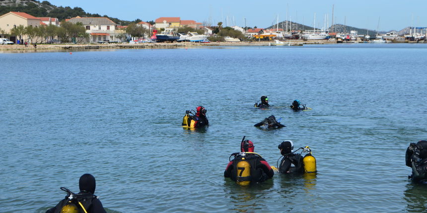 Održana vikend eko-akcija čišćenja podmorja u Murteru i na Žutu