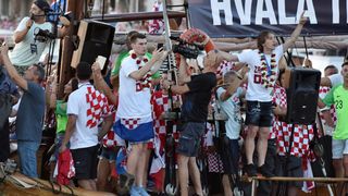 Svečani doček zadarskih Vatrenih: Jedrenjakom Branimir plovili od Gradskog mosta do gata na zadarskoj rivi