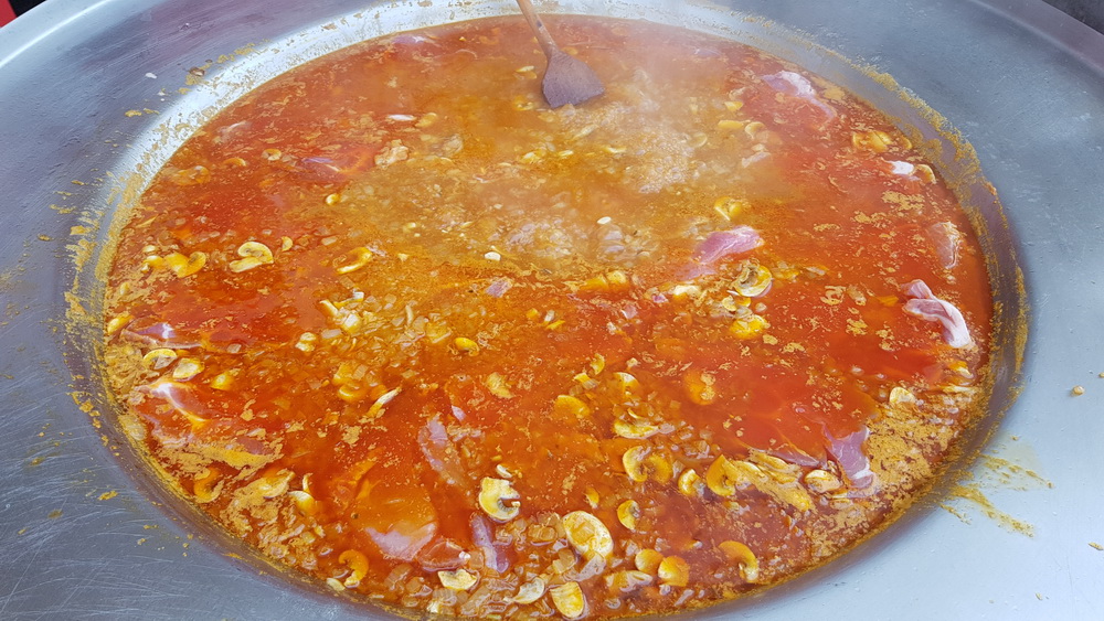 Turopoljsko srce srcu Zadra: Buševačke delicije i folklorni program na Forumu