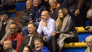 Fešta u povodu 80. rođendana Pina Giergie: Vetarani KK Zadar – Veterani KK Olimpija Fešta u povodu 80. rođendana Pina Giergie: Vetarani KK Zadar – Veterani KK Olimpija