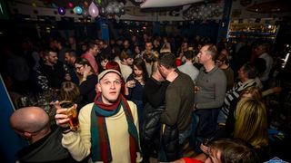 U Famous beach and grill baru Rockatansky bend proslavio je 20 godina djelovanja U Famous beach and grill baru Rockatansky bend proslavio je 20 godina djelovanja