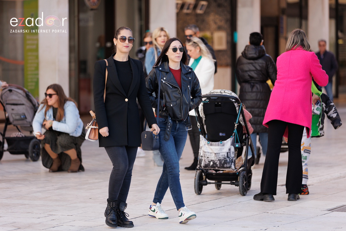 Đir po gradu, subotnja špica 18. studenog 2023. Đir po gradu, subotnja špica 18. studenog 2023.