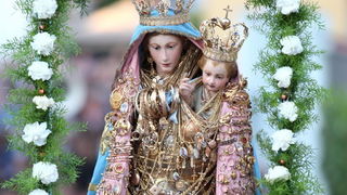 Zadar, 110512.
Blagdan gospe Loretske slavi se u zadarskom naselju Arbanasi. Nakon svecanog misnog slavlja u vecernjim satima krece procesija po naselju koju predvodi zadarski nadbiskup Zelimir Puljic.
Foto: Andrija Lucic / CROPIX Zadar, 110512.
Blagdan gospe Loretske slavi se u zadarskom naselju Arbanasi. Nakon svecanog misnog slavlja u vecernjim satima krece procesija po naselju koju predvodi zadarski nadbiskup Zelimir Puljic.
Foto: Andrija Lucic / CROPIX