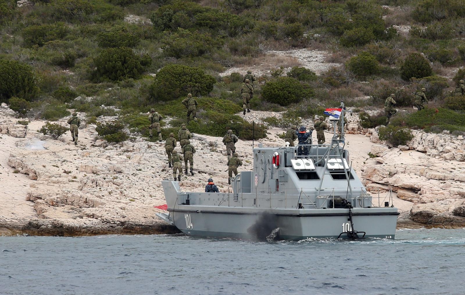 Žirje: Vojne vježba Hrvatske ratne mornarice Oružanih snaga RH “Harpun 2017” Žirje: Vojne vježba Hrvatske ratne mornarice Oružanih snaga RH “Harpun 2017”