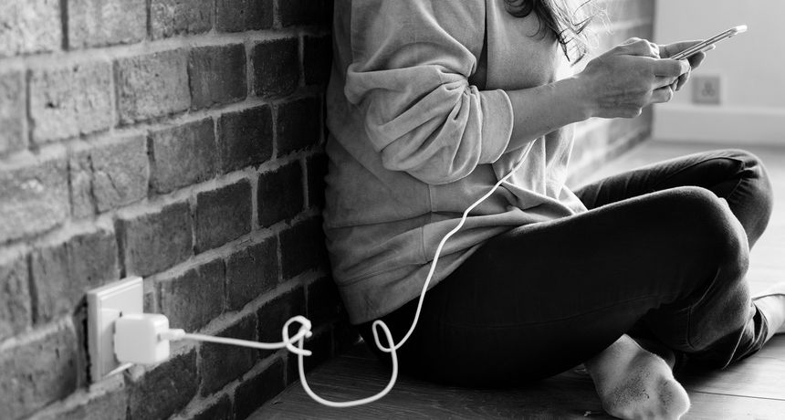 Punjač, punjenje baterije Punjač, punjenje baterije