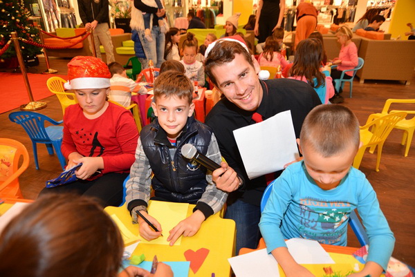 Sveti Nikola u Supernova centru 6. prosinca 2016.  Foto: Iva Perinčić