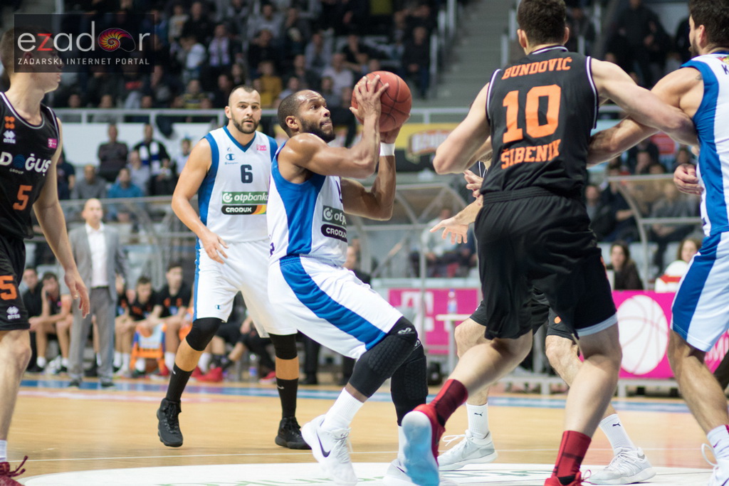 HT Premijer liga: 9. kolo: KK Zadar – GKK Šibenik 81-72. Preston Knowles