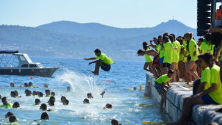10. dm Millennium Jump na zadarskoj rivi – 3 tisuće skakača poslalo prekrasnu priču u svijet 10. dm Millennium Jump na zadarskoj rivi – 3 tisuće skakača poslalo prekrasnu priču u svijet