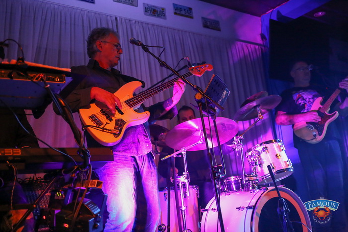 Friday Night Live: Cotton Club @ Famous Beach Bar & Grill 21. listopada 2016. Friday Night Live: Cotton Club @ Famous Beach Bar & Grill 21. listopada 2016.