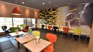 U zgradi nekadasnjeg zeljznickog kolodvora jutros je otvoren prvi Mc Donalds u Zadru Photo: Dino Stanin/PIXSELL