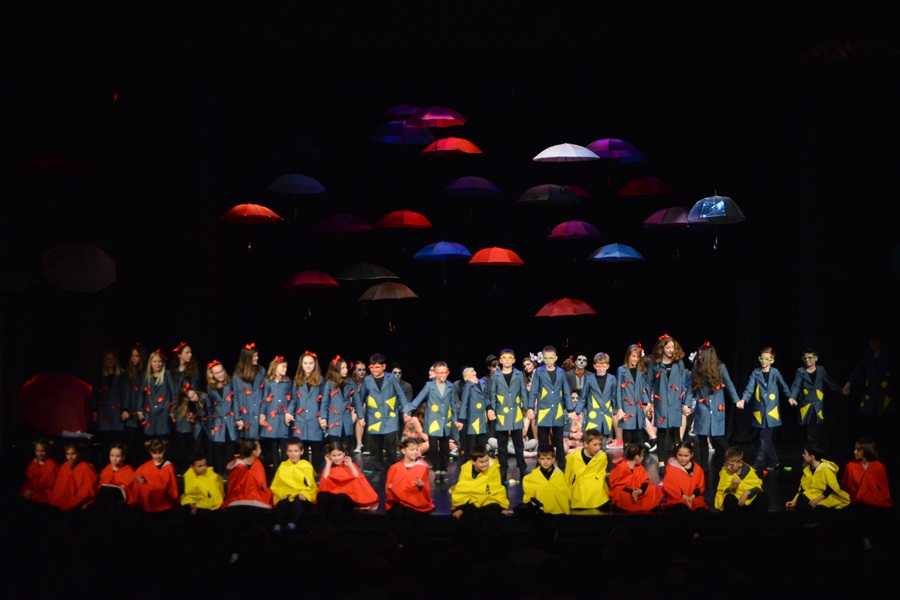 HNK Zadar: Premijera predstave “Tko i što brani”, Igrajmo se HNK Zadar: Premijera predstave “Tko i što brani”, Igrajmo se