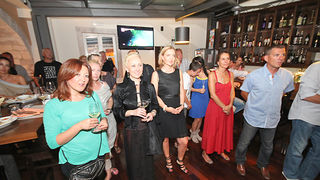 Degustacija vina mariborske vinarije Vinag u Restoran Baru Atrij Degustacija vina mariborske vinarije Vinag u Restoran Baru Atrij