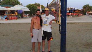 Na plaži Punta u Bibinjama održan 6. Memorijalni turnir u odbojci na pijesku za Tomislav Sikirića – Siku. Foto: Leo Banić Na plaži Punta u Bibinjama održan 6. Memorijalni turnir u odbojci na pijesku za Tomislav Sikirića – Siku. Foto: Leo Banić