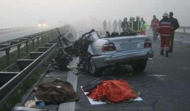 Teška prometna nesreća u Njemačkoj (Foto: Foto: Bild)