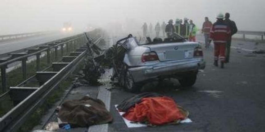 Teška prometna nesreća u Njemačkoj (Foto: Foto: Bild) Teška prometna nesreća u Njemačkoj (Foto: Foto: Bild)