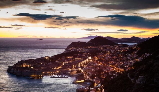 Dubrovnik – Razvedravanje nakon cijelodnevne kise i sumornih oblaka. Photo: Grgo Jelavic/PIXSELL