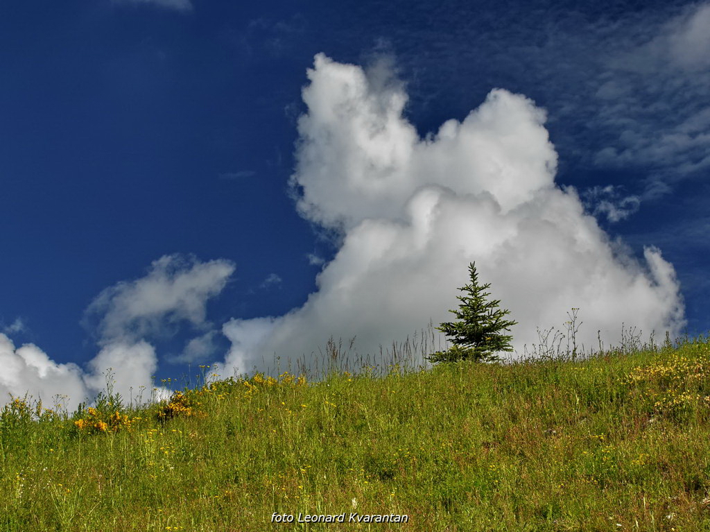 Zaigrani oblaci nad Likom