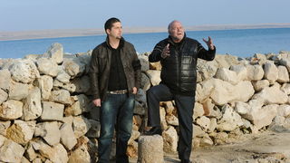 Zadar, 140111
Manekenka Ava Karabatic i zadarski voditelj Igor Jelenic Toto glumili su zaljubljeni par u spotu za pjesmu “Kad si otisla ti” zadarskih pjevaca Bepa Matesica i Davida Ricova. Spot je sniman u staroj lucici na otoku Viru.
Foto : Andrija Lucic