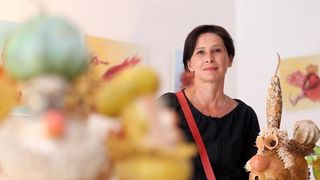 Otvorenje izlozbe Pumpkintown kojom je najavljena 11. Bucijade. Akademska slikarica Ivana Ozetski, prikupljajuci suhe buce najrazlicitijih oblika, stvorila je razne likove – puzeve, zmajeve, ribe, vrapce, labudove, ali i kuhare, fiskale, kraljeve, kraljic Otvorenje izlozbe Pumpkintown kojom je najavljena 11. Bucijade. Akademska slikarica Ivana Ozetski, prikupljajuci suhe buce najrazlicitijih oblika, stvorila je razne likove – puzeve, zmajeve, ribe, vrapce, labudove, ali i kuhare, fiskale, kraljeve, kraljic