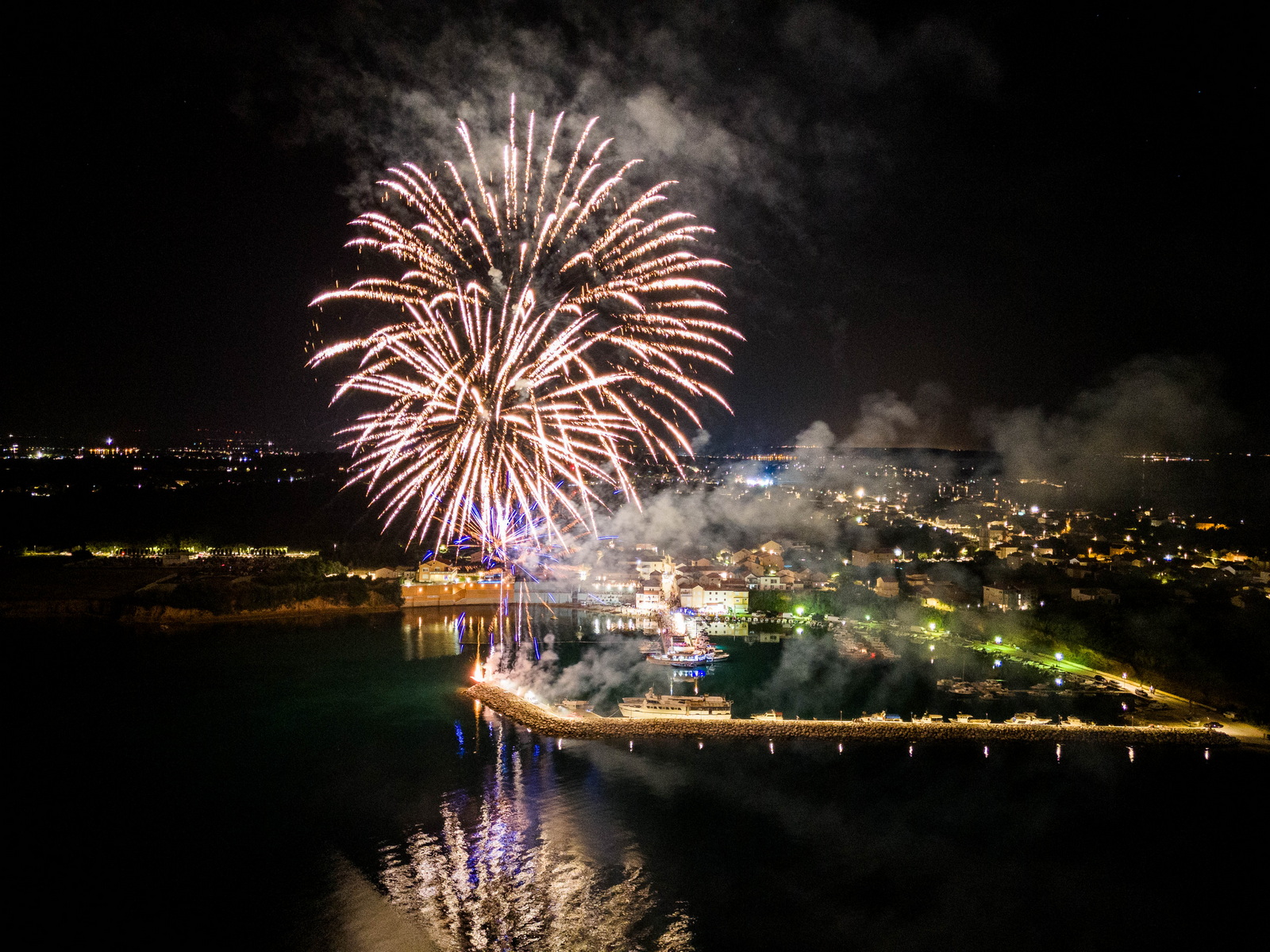 Noć privlačkih ribara i sabunjara 2024 @ luka Stari porat Noć privlačkih ribara i sabunjara 2024 @ luka Stari porat