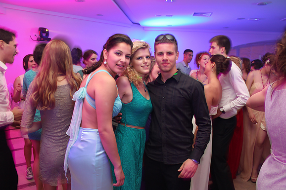 Maturalna večer gimnazije jurja barakovića (foto:Saša Čuka) Maturalna večer gimnazije jurja barakovića (foto:Saša Čuka)