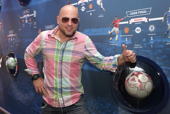 Tarik Filipović, Mila Horvat i Renata Sopek na predstavljanju trofeja Lige prvaka Tarik Filipović, Mila Horvat i Renata Sopek na predstavljanju trofeja Lige prvaka