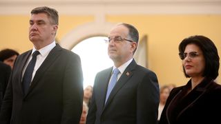 Predsjednik Zoran Milanović i albanski predsjednik Bajram Begaj posjetili crkvu Gospe Loretske u Arbanasima Predsjednik Zoran Milanović i albanski predsjednik Bajram Begaj posjetili crkvu Gospe Loretske u Arbanasima