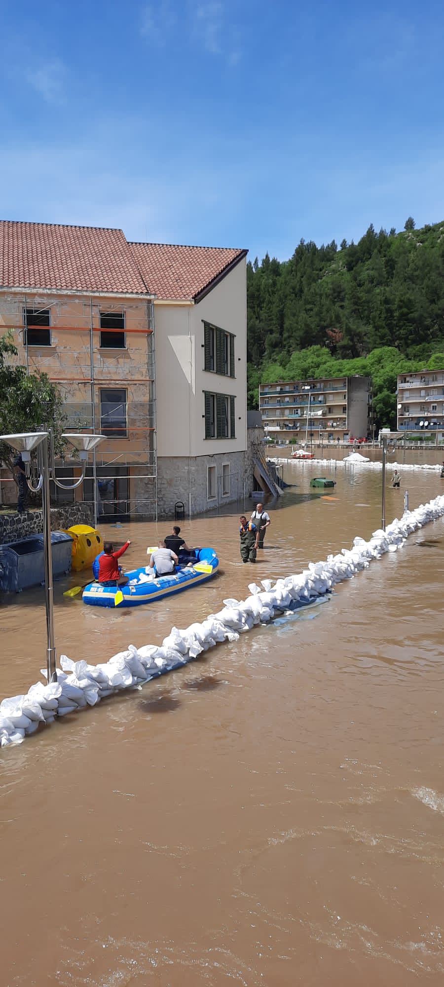 Obrovac: Zrmanja dosegnula nikad zabilježen vodostaj