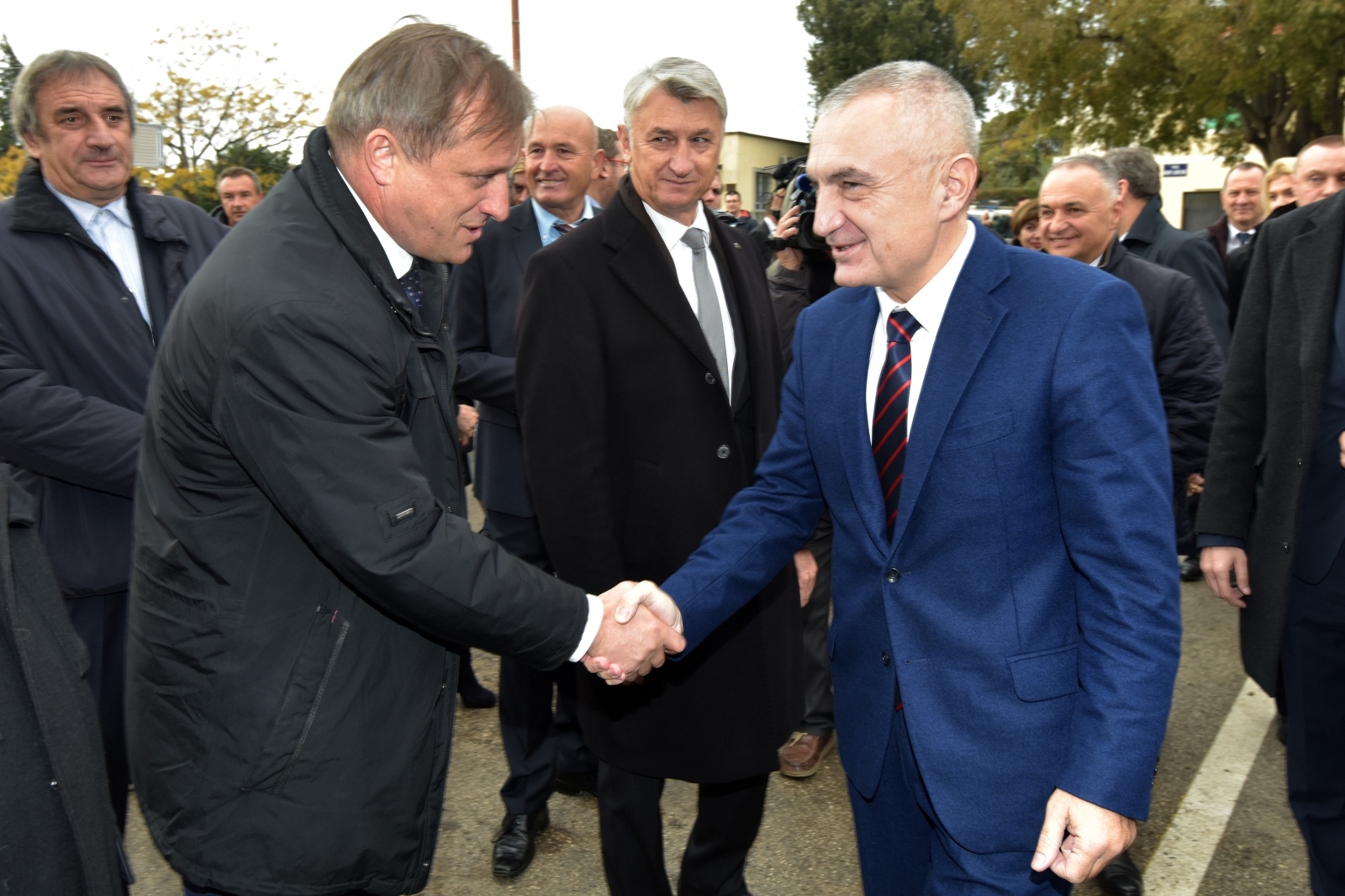 Kolinda Grabar Kitarović s albanskim predsjednikom susrela se sa stanovnicima Arbanasa Kolinda Grabar Kitarović s albanskim predsjednikom susrela se sa stanovnicima Arbanasa