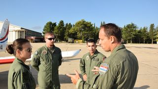 U vojarni “Pukovnik Mirko Vukušić” u Zemuniku započela je letačka obuka za mađarske pilote U vojarni “Pukovnik Mirko Vukušić” u Zemuniku započela je letačka obuka za mađarske pilote