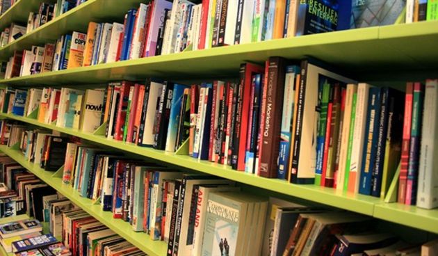 knjige, foto: martina kenji