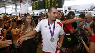 Zagreb, 130812.
Pleso.
Povratak Hrvatske olimpijske delegacije u Zagreb sa Olimpijskih igara u Londonu.
Na fotografiji: Srebrni veslaci.
Foto: Goran Mehkek / CROPIX Zagreb, 130812.
Pleso.
Povratak Hrvatske olimpijske delegacije u Zagreb sa Olimpijskih igara u Londonu.
Na fotografiji: Srebrni veslaci.
Foto: Goran Mehkek / CROPIX
