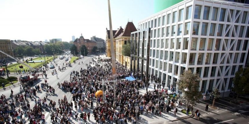 Zagreb – U sklopu manifestacije Dani otvorenog trga svecano je predstavljena nova zgrada Muzicke akademije. Aleksa Bjelis, Milan Bandic, Ivo Josipovic, Dalibor Cikojevic, Roko Andricevic. Photo: Sanjin Strukic/PIXSELL Zagreb – U sklopu manifestacije Dani otvorenog trga svecano je predstavljena nova zgrada Muzicke akademije. Aleksa Bjelis, Milan Bandic, Ivo Josipovic, Dalibor Cikojevic, Roko Andricevic. Photo: Sanjin Strukic/PIXSELL