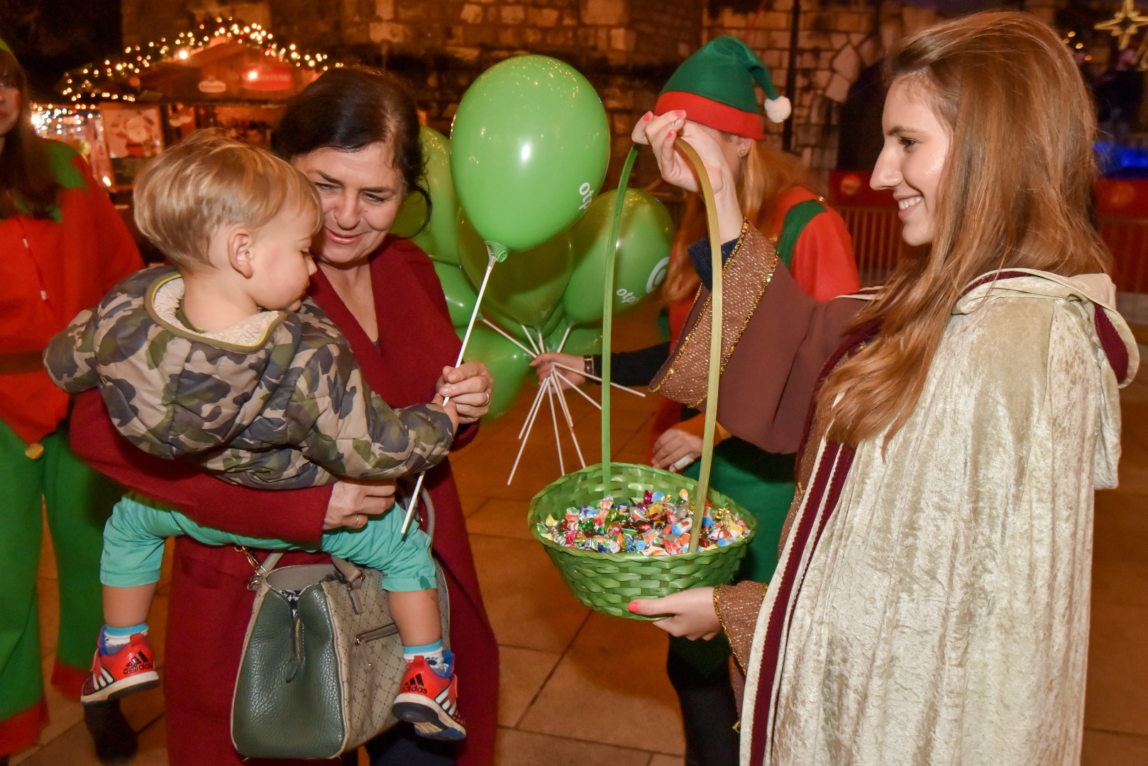 Mia Negovetić i klapa Munita oduševili na Adventu