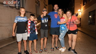 Čudesna noć: Velika fešta ulicama Zadra nakon plasmana Vatrenih u finale SP Čudesna noć: Velika fešta ulicama Zadra nakon plasmana Vatrenih u finale SP