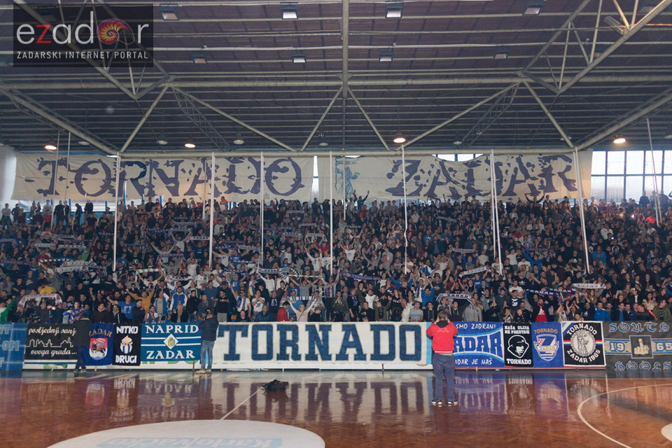 Humanitarno gledanje utakmice Zadar-Cibona u Jazinama Humanitarno gledanje utakmice Zadar-Cibona u Jazinama