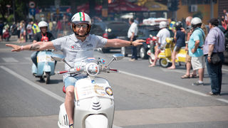 Spektakularni defile vespaša, foto: Vinko Pešić Spektakularni defile vespaša, foto: Vinko Pešić